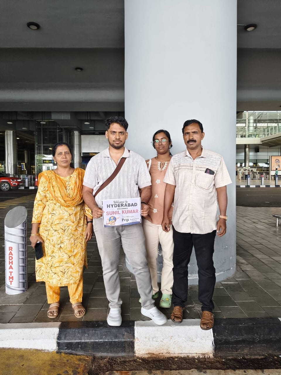 Mr Sunil Kumar & Family in Hyderabad, Telangana, photo 1